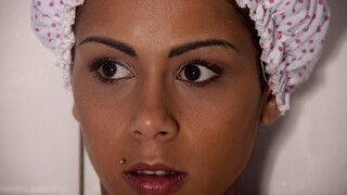 Hot 4K porn - Toothbrush Fun for free on TREXPORN.NET