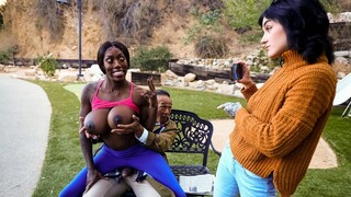 Hot 4K porn - Ebony Siren Gets Fucked by Creepy Bench Stalker for free on TREXPORN.NET