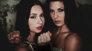 Hot 4K porn - Dutch Lesbians Taylor Sands & Alexa Tomas Nude Workout for free on TREXPORN.NET